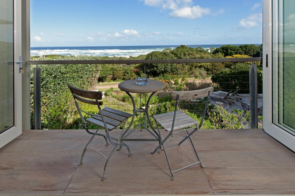Mosselberg On Grotto Beach Hermanus Esterno foto